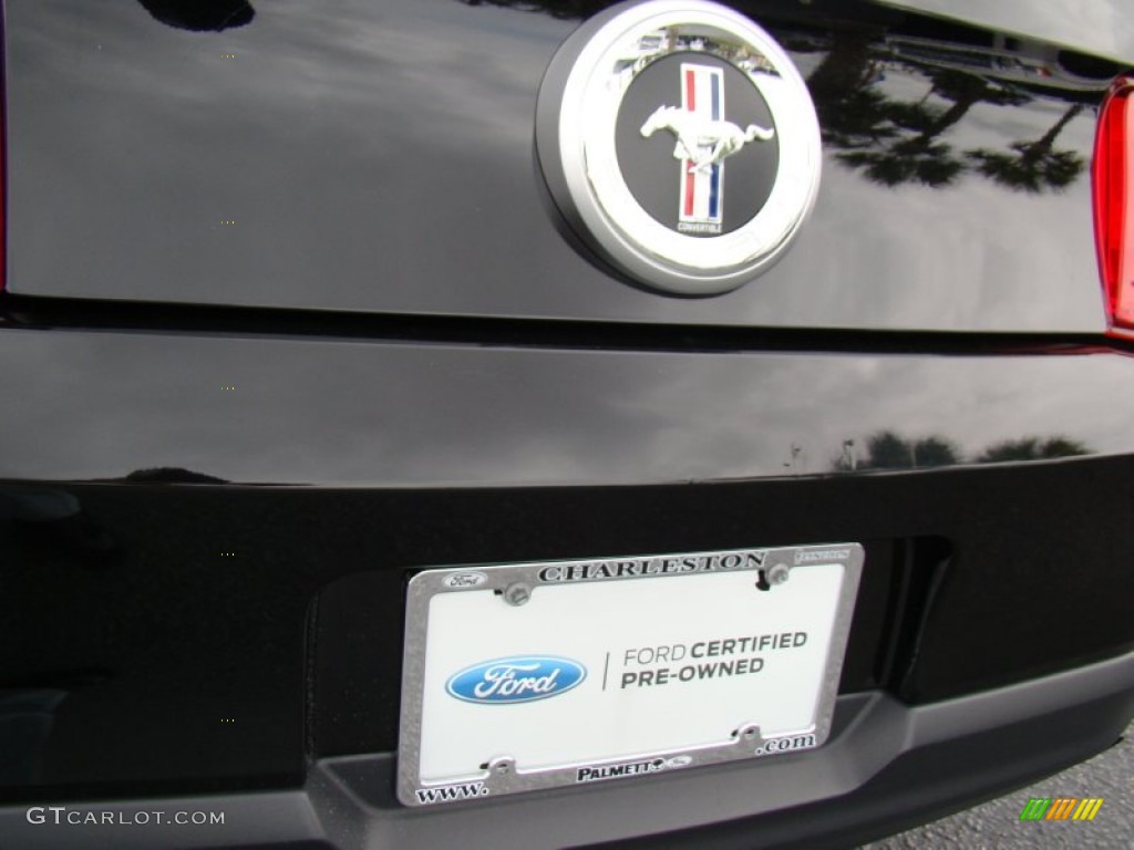 2011 Mustang V6 Premium Convertible - Ebony Black / Stone photo #28