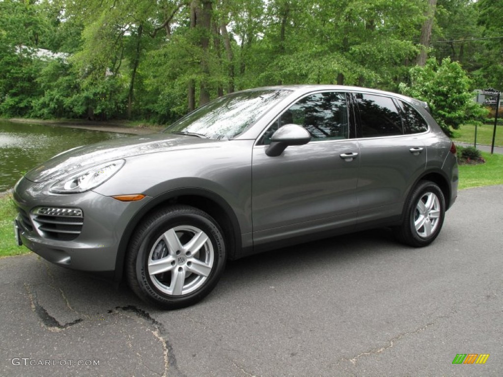 Meteor Grey Metallic 2013 Porsche Cayenne Standard Cayenne Model Exterior Photo #81972046