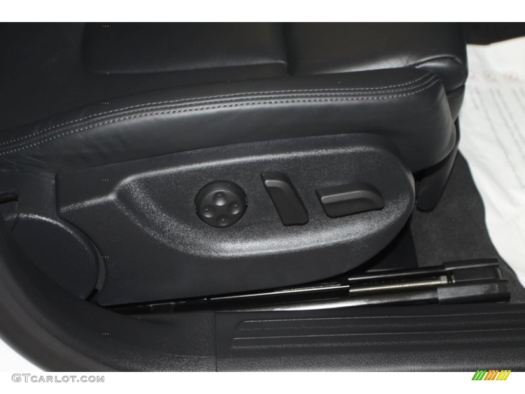 2011 S6 5.2 FSI quattro Sedan - Ibis White / Black photo #53