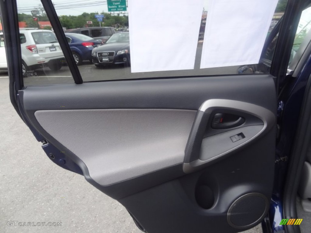2006 RAV4 4WD - Nautical Blue Metallic / Ash photo #17
