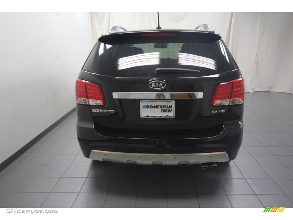 2011 Sorento SX V6 - Ebony Black / Black photo #12