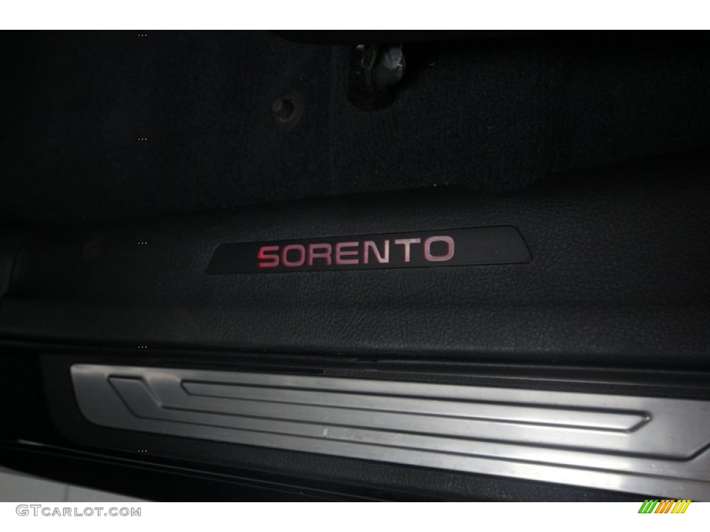 2011 Sorento SX V6 - Ebony Black / Black photo #19