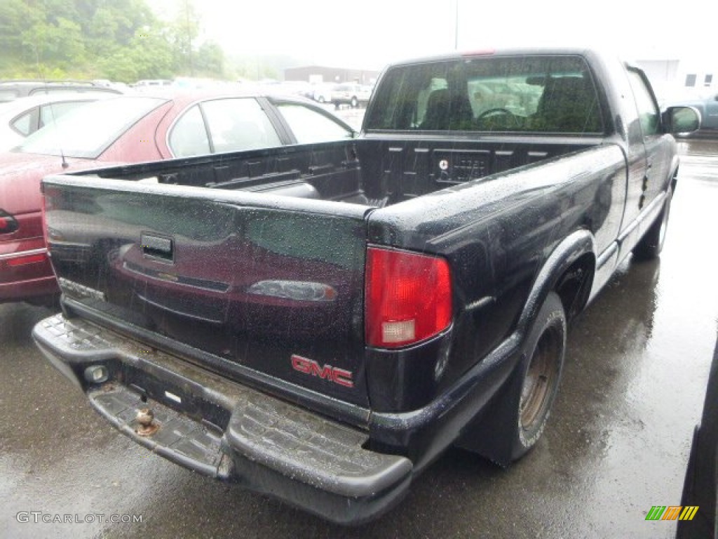 2002 Sonoma SL Extended Cab - Onyx Black / Graphite photo #2