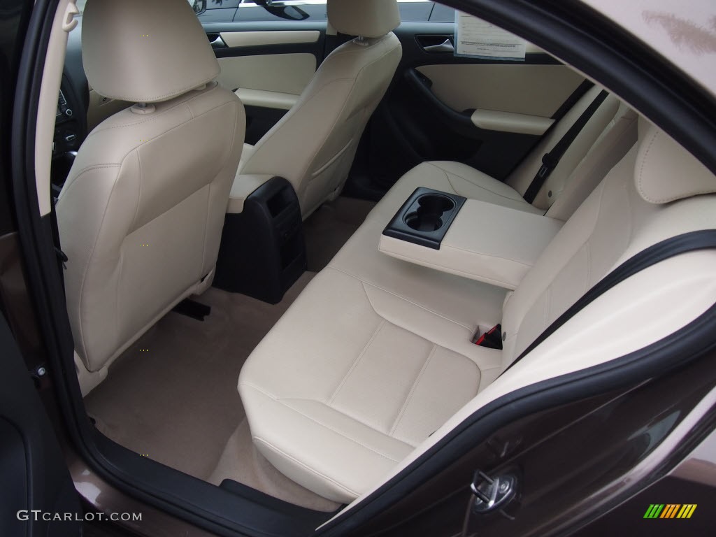 2011 Volkswagen Jetta SE Sedan Rear Seat Photos