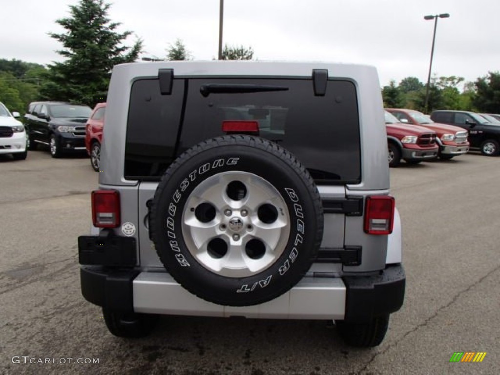 2013 Wrangler Unlimited Sahara 4x4 - Billet Silver Metallic / Black photo #7