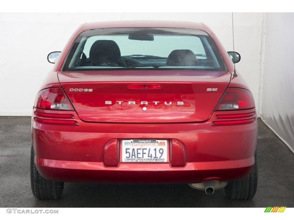 2002 Stratus SE Sedan - Inferno Red Pearl / Dark Slate Gray photo #9