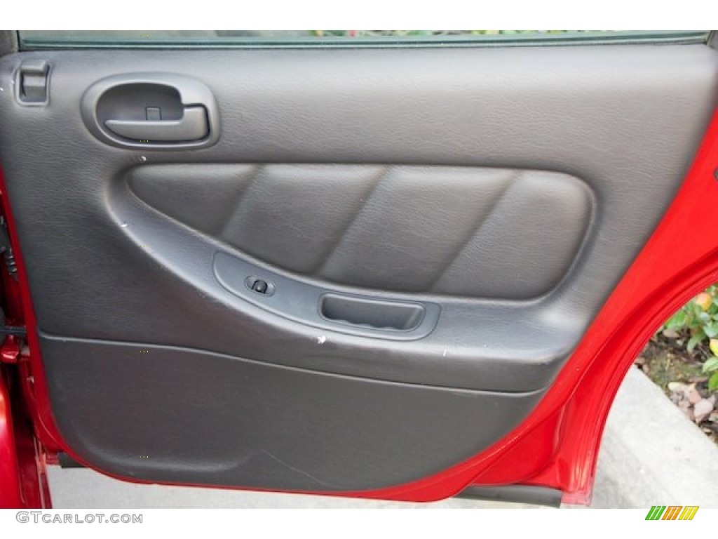 2002 Stratus SE Sedan - Inferno Red Pearl / Dark Slate Gray photo #27