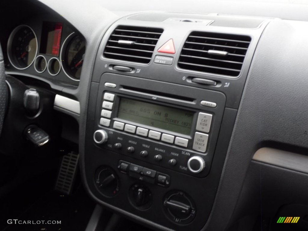 2008 Volkswagen GTI 4 Door Controls Photos
