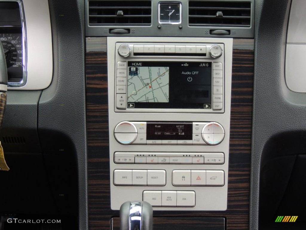 2010 Lincoln Navigator L 4x4 Controls Photo #82005197