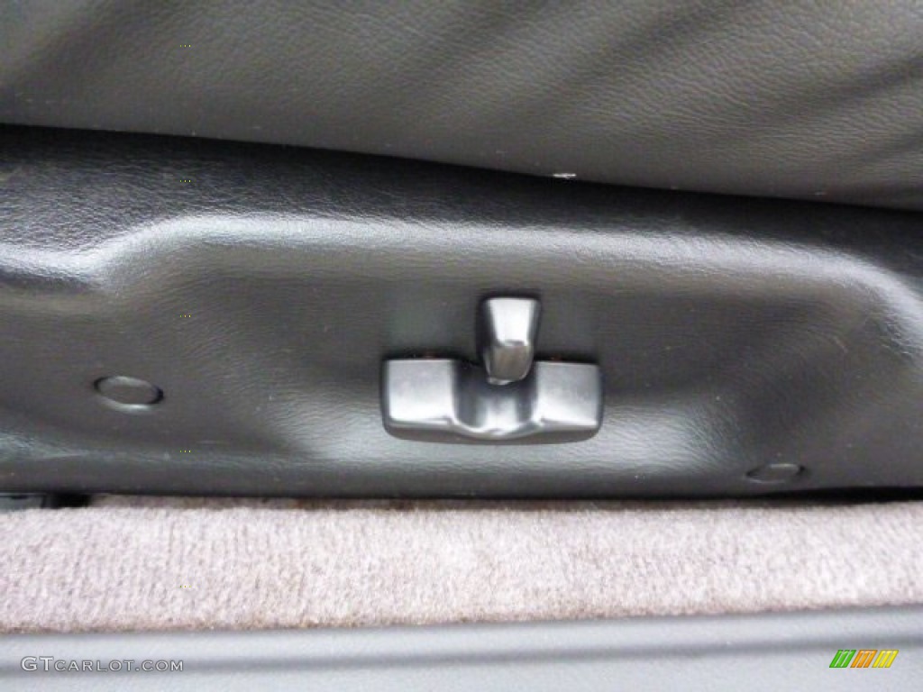2004 Legacy 2.5 GT Sedan - Titanium Pearl / Black photo #15