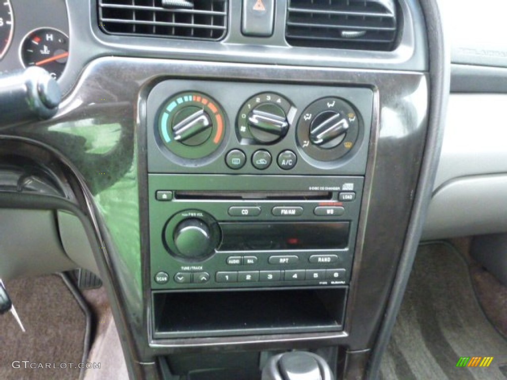 2004 Legacy 2.5 GT Sedan - Titanium Pearl / Black photo #18