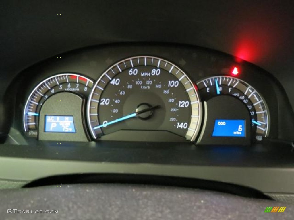 2013 Toyota Camry SE Gauges Photo #82009695