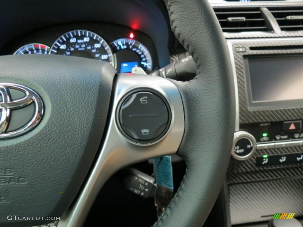 2013 Toyota Camry XSP Controls Photos