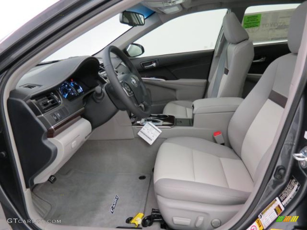 Ash Interior 2013 Toyota Camry XLE V6 Photo #82010588