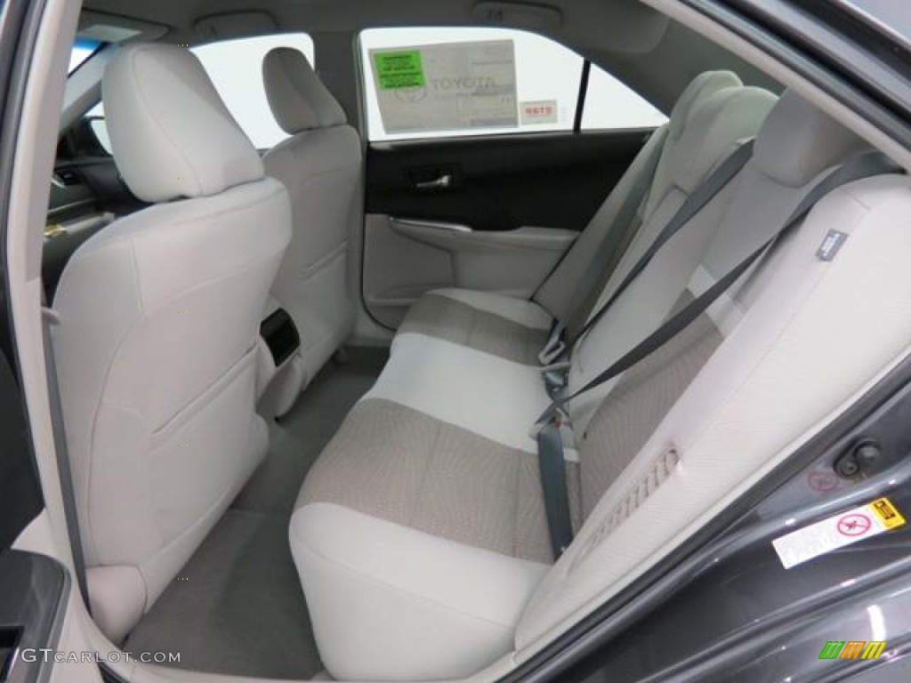 2013 Camry Hybrid LE - Magnetic Gray Metallic / Light Gray photo #7