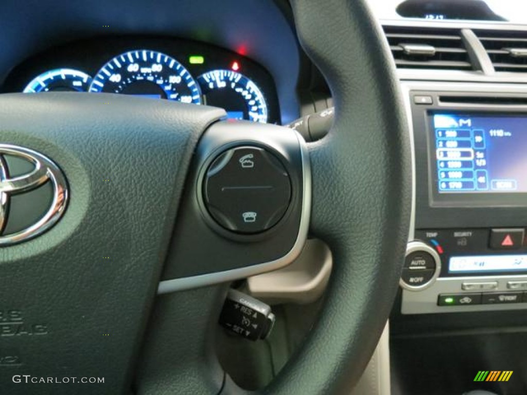 2013 Camry Hybrid LE - Magnetic Gray Metallic / Light Gray photo #18