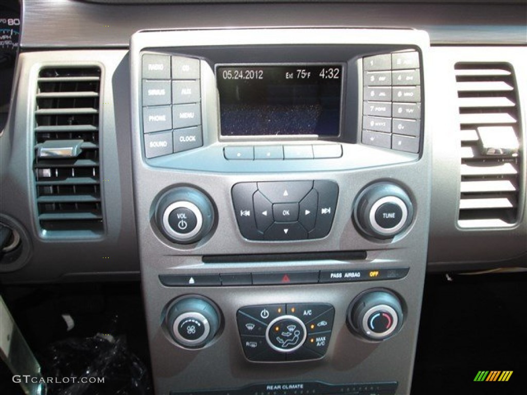 2014 Ford Flex SE Controls Photo #82011420