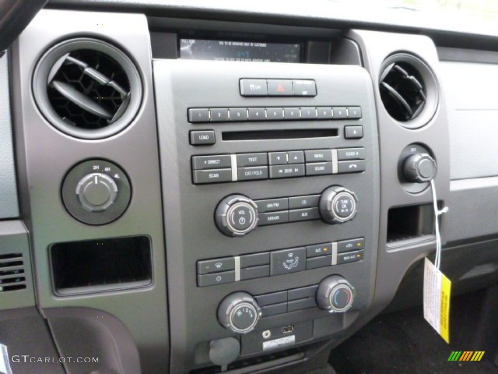 2013 Ford F150 STX SuperCab 4x4 Controls Photo #82015703