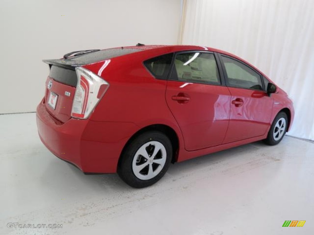 2013 Prius Three Hybrid - Barcelona Red Metallic / Bisque photo #17