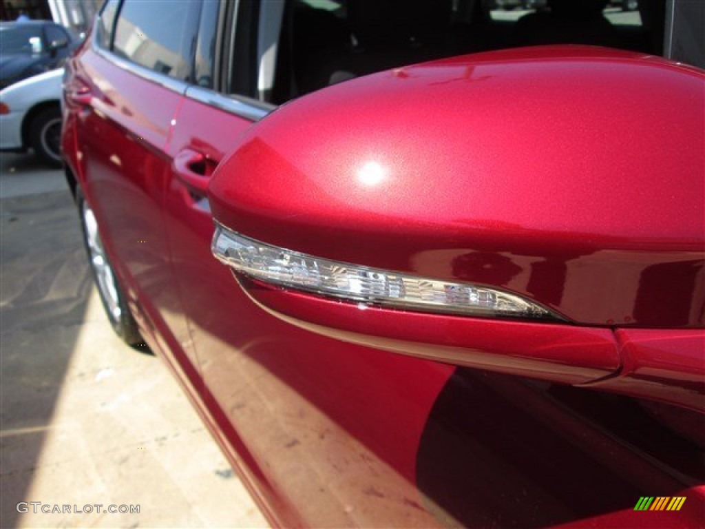 2013 Fusion SE 1.6 EcoBoost - Ruby Red Metallic / Charcoal Black photo #10