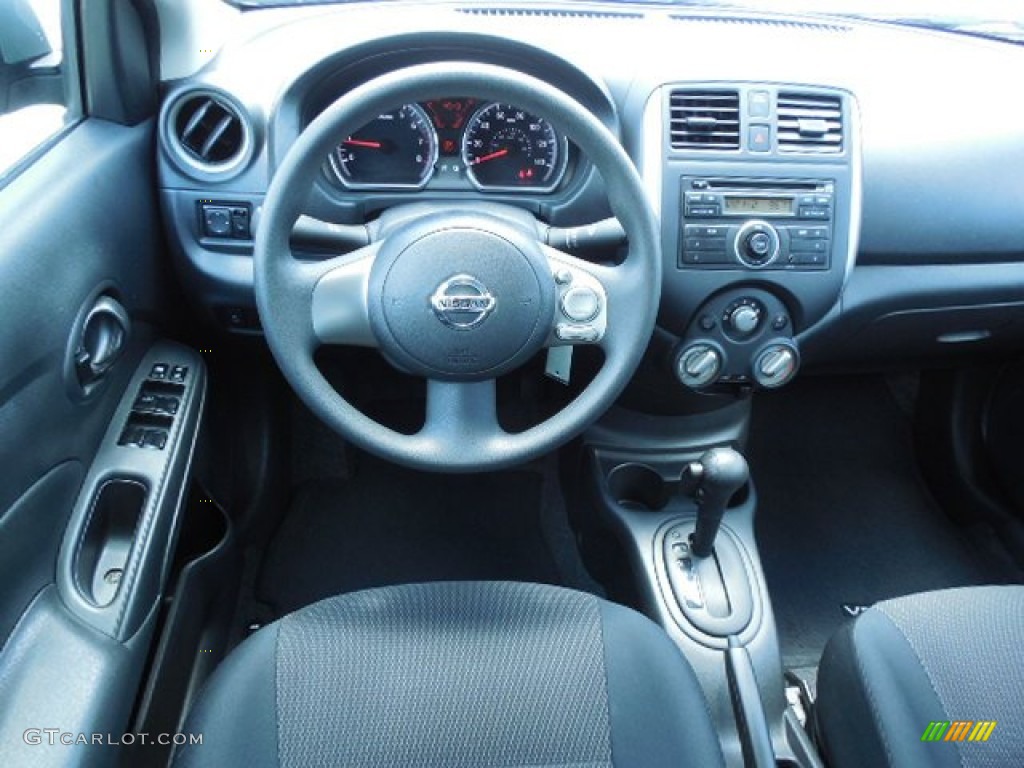 2012 Versa 1.6 SV Sedan - Magnetic Gray Metallic / Charcoal photo #6