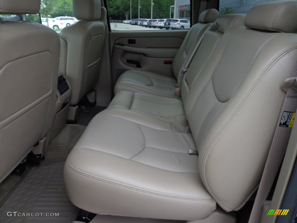2006 GMC Sierra 3500 SLT Crew Cab 4x4 Dually Rear Seat Photo #82026329