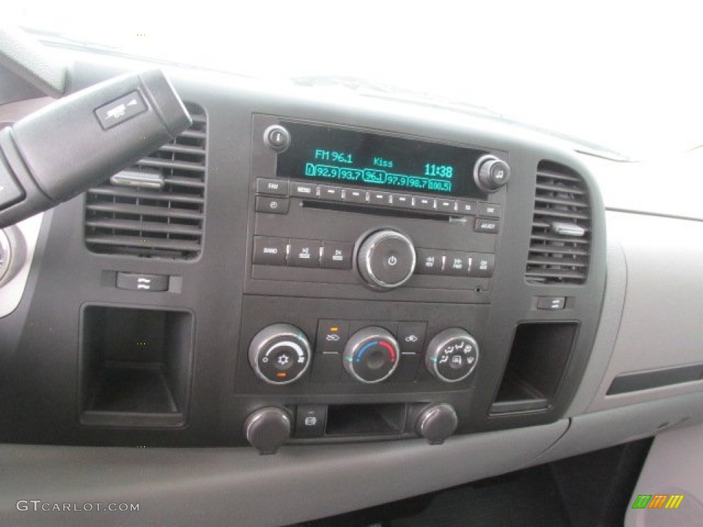 2013 Chevrolet Silverado 3500HD WT Crew Cab 4x4 Dually Controls Photo #82029803