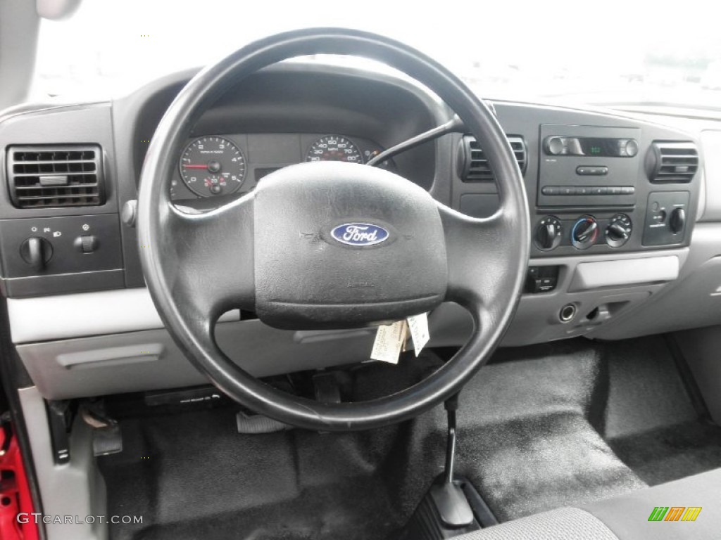 2007 Ford F250 Super Duty XL Regular Cab 4x4 Commercial Medium Flint Steering Wheel Photo #82030202