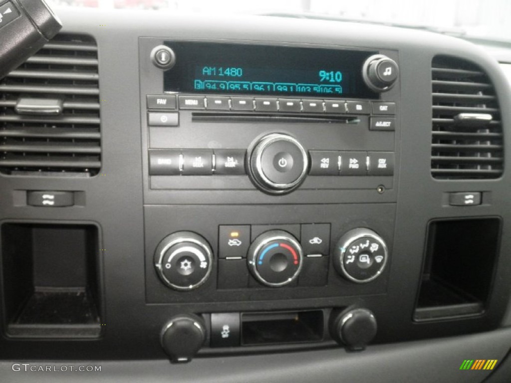 2012 Chevrolet Silverado 3500HD WT Extended Cab 4x4 Controls Photo #82031403