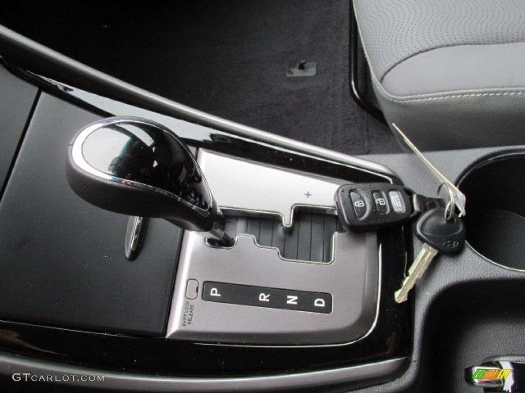 2013 Elantra Limited - Silver / Gray photo #9