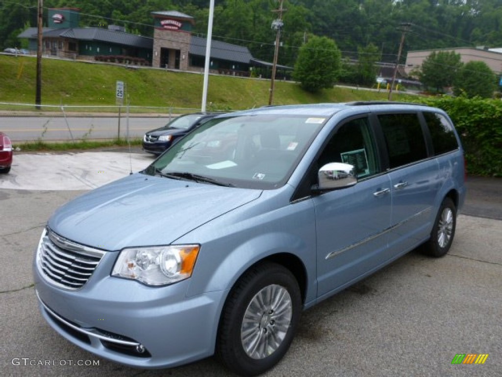 2013 Town & Country Touring - L - Crystal Blue Pearl / Black/Light Graystone photo #1