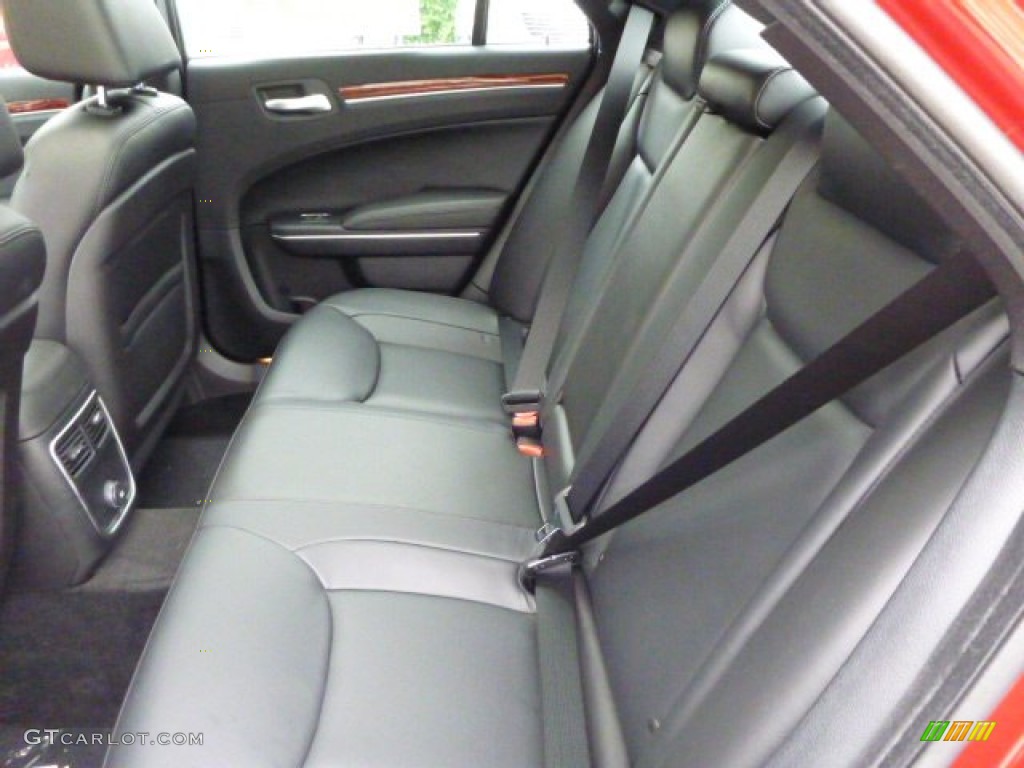 2013 Chrysler 300 AWD Rear Seat Photo #82036028