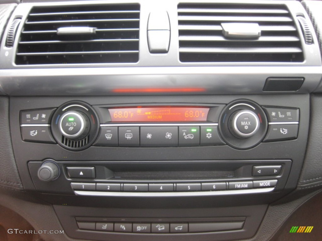 2013 BMW X5 M M xDrive Controls Photo #82042994