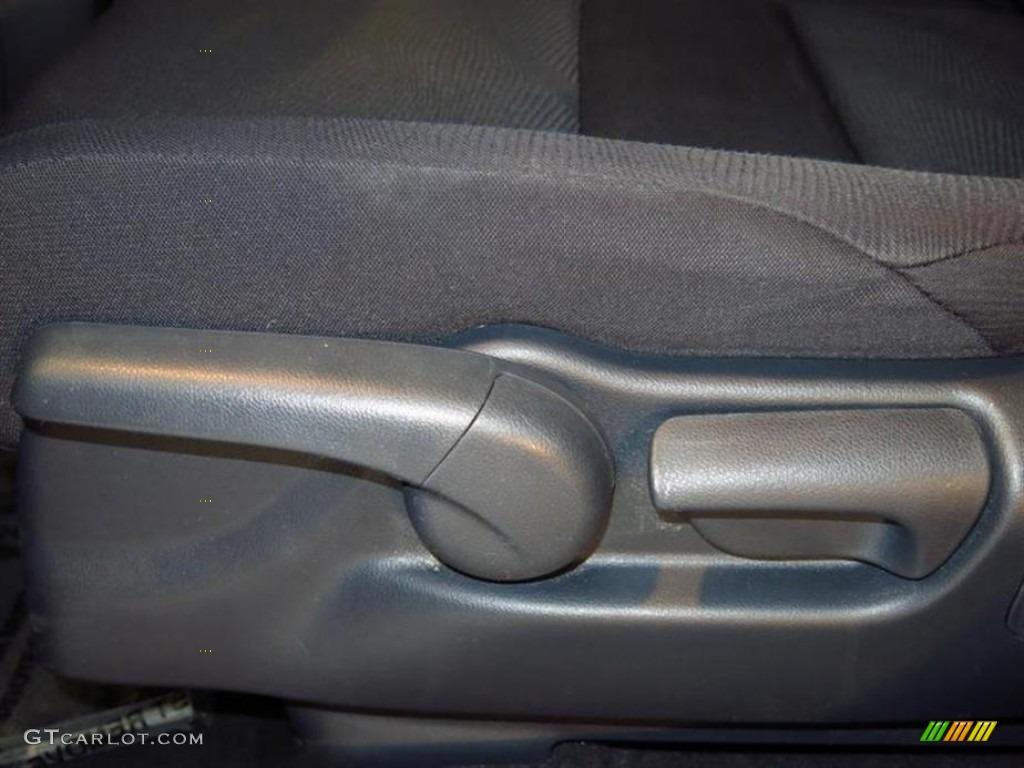 2011 CR-V LX 4WD - Polished Metal Metallic / Black photo #17