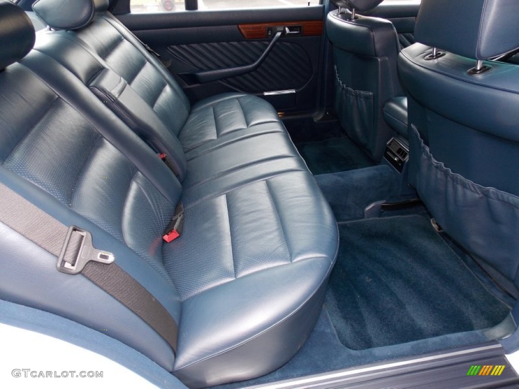 1991 Mercedes-Benz S Class 420 SEL Rear Seat Photo #82046538