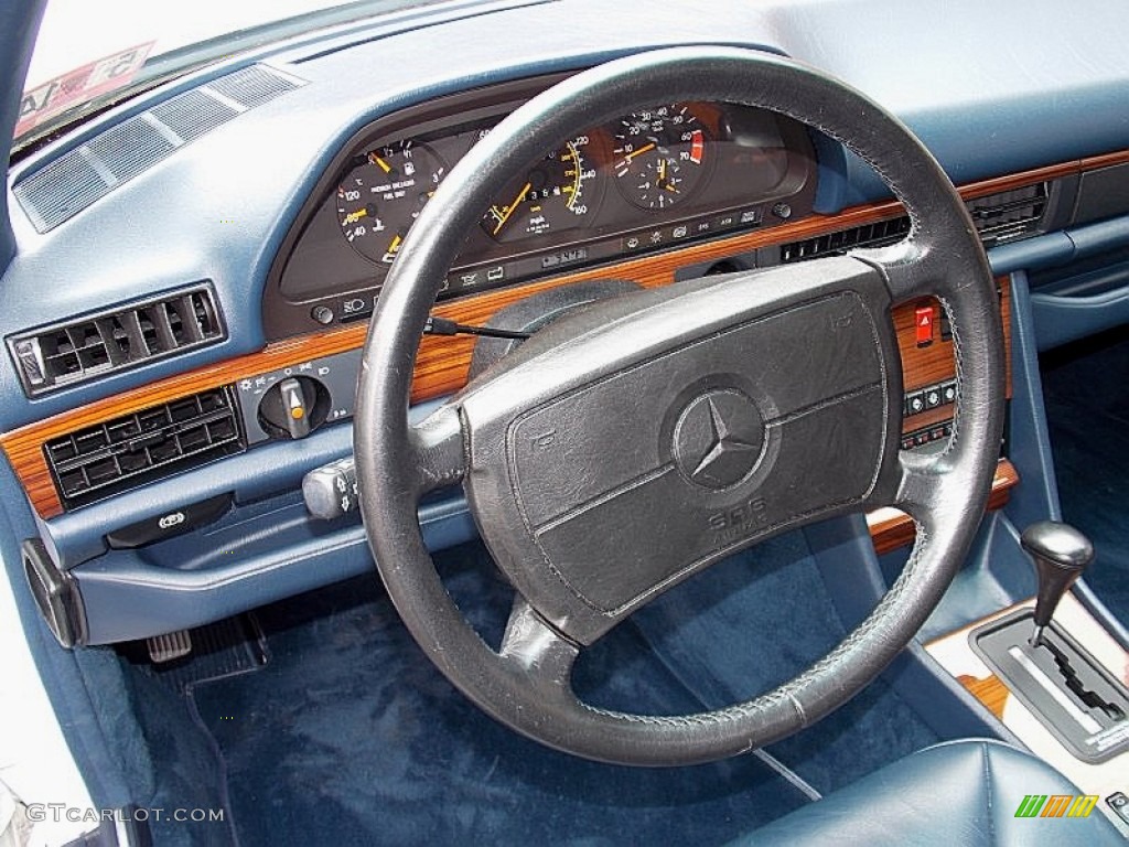 1991 Mercedes-Benz S Class 420 SEL Blue Steering Wheel Photo #82046988