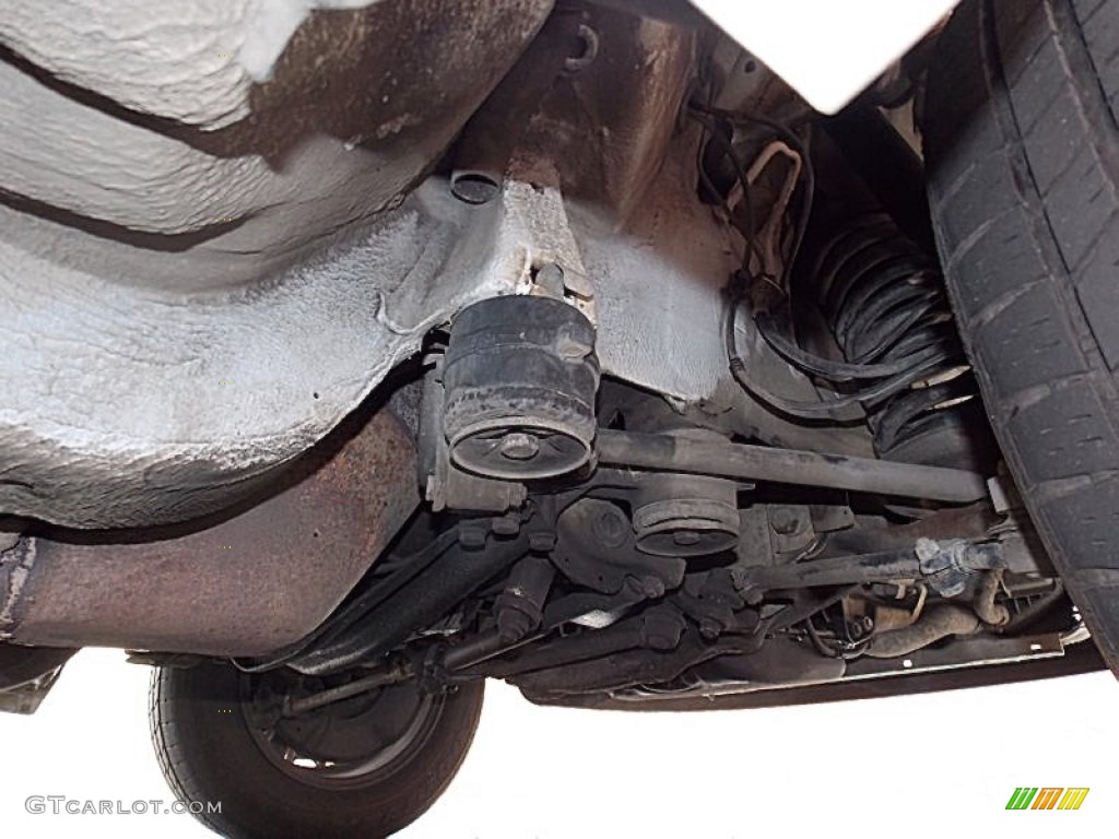 1991 Mercedes-Benz S Class 420 SEL Undercarriage Photo #82047417