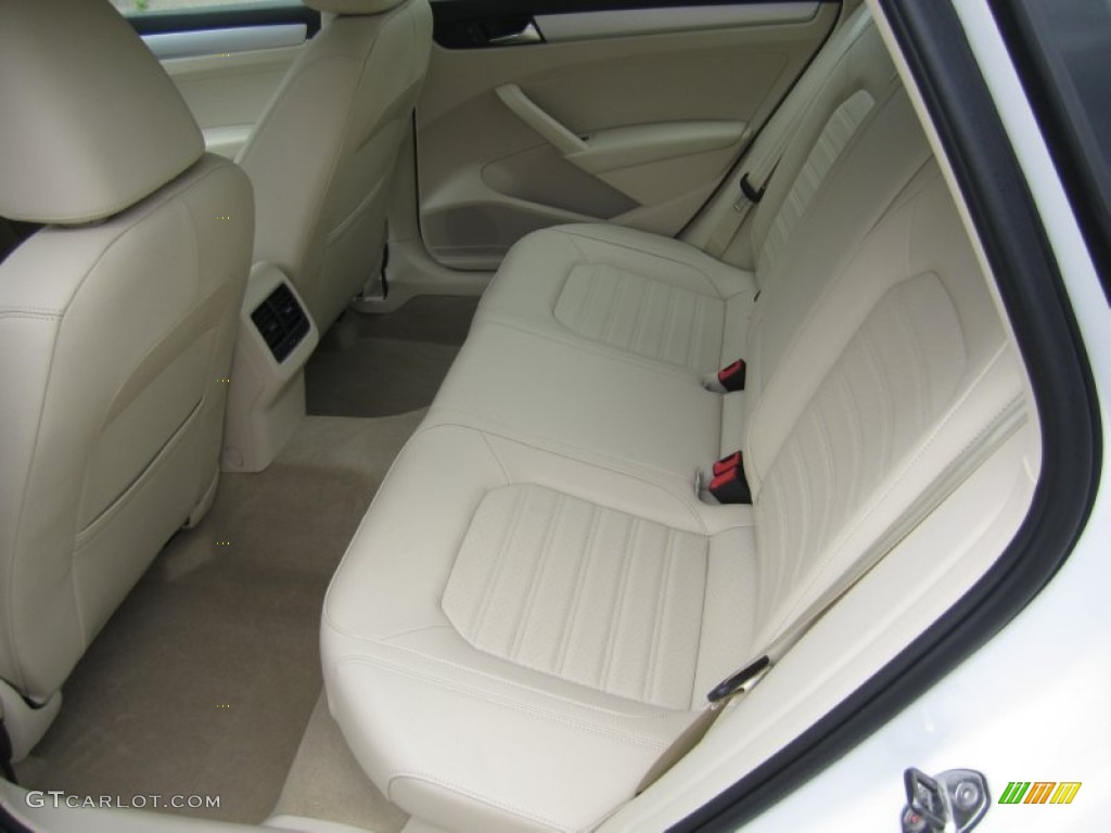 2013 Volkswagen Passat V6 SE Rear Seat Photo #82049029