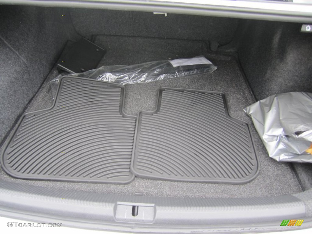 2013 Volkswagen Passat V6 SE Trunk Photo #82049071