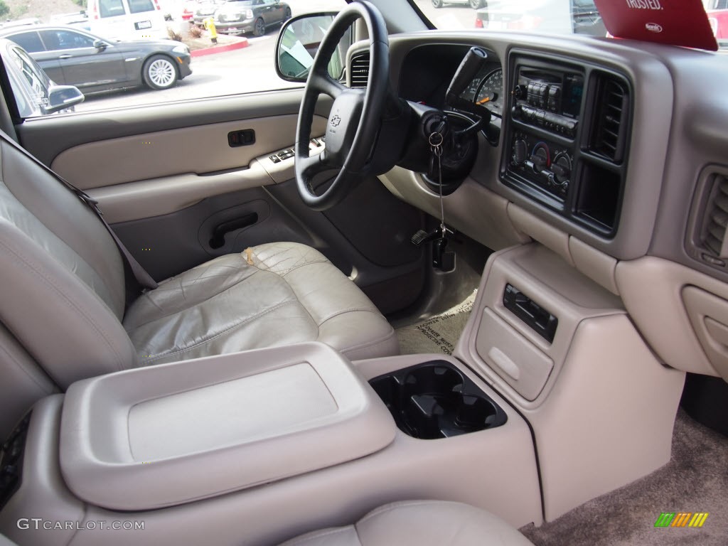 2001 Tahoe LS - Onyx Black / Tan/Neutral photo #4