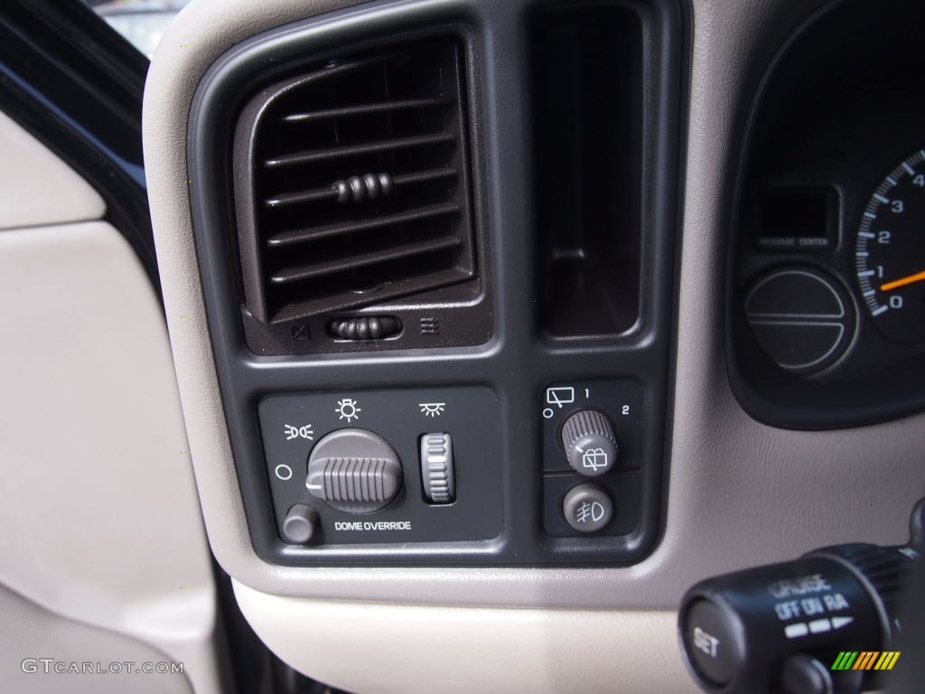 2001 Tahoe LS - Onyx Black / Tan/Neutral photo #23