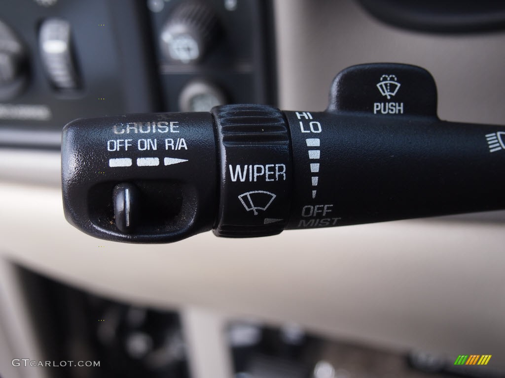 2001 Tahoe LS - Onyx Black / Tan/Neutral photo #24