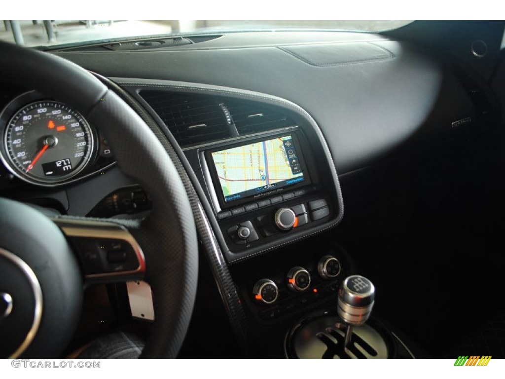 2014 Audi R8 Spyder V8 Controls Photo #82050846