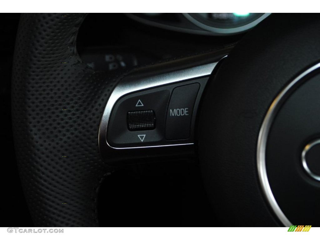 2014 Audi R8 Spyder V8 Controls Photo #82050944
