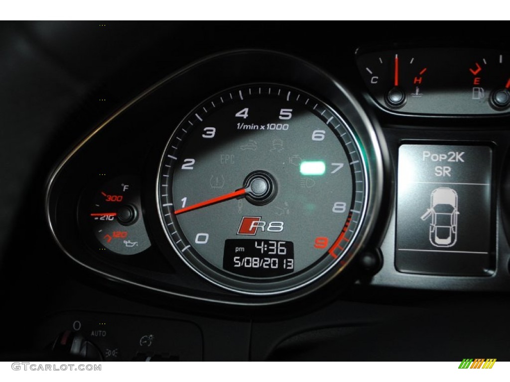 2014 Audi R8 Spyder V8 Gauges Photo #82050983