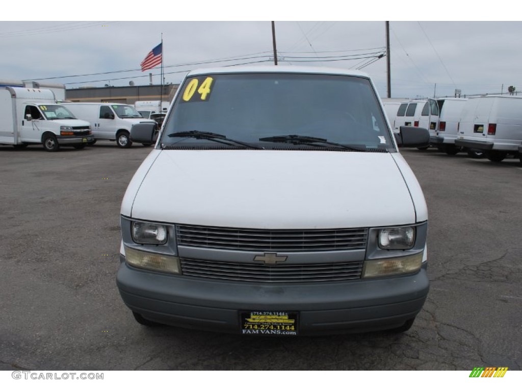2004 Astro Commercial Van - Summit White / Medium Gray photo #1