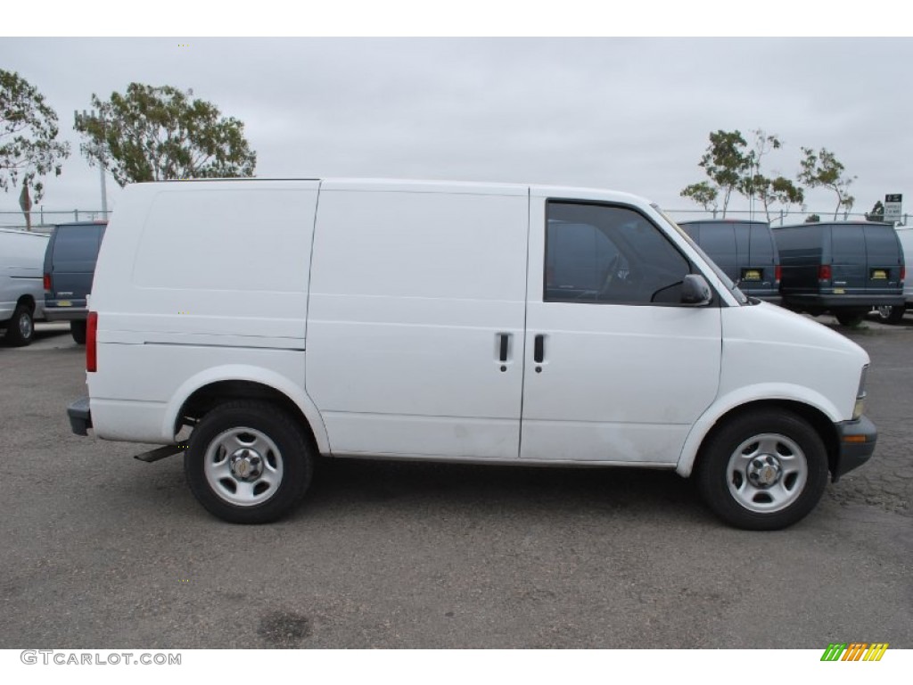 2004 Astro Commercial Van - Summit White / Medium Gray photo #3