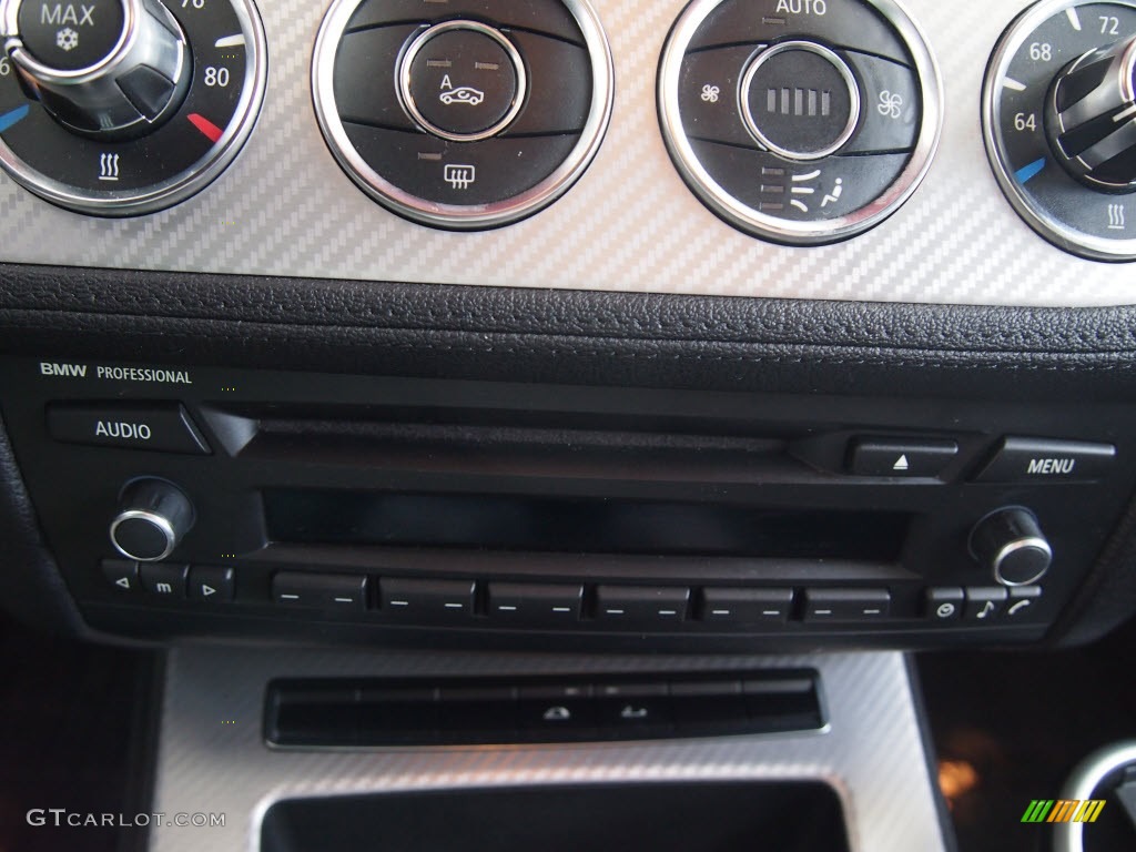 2011 BMW Z4 sDrive35is Roadster Controls Photo #82051848