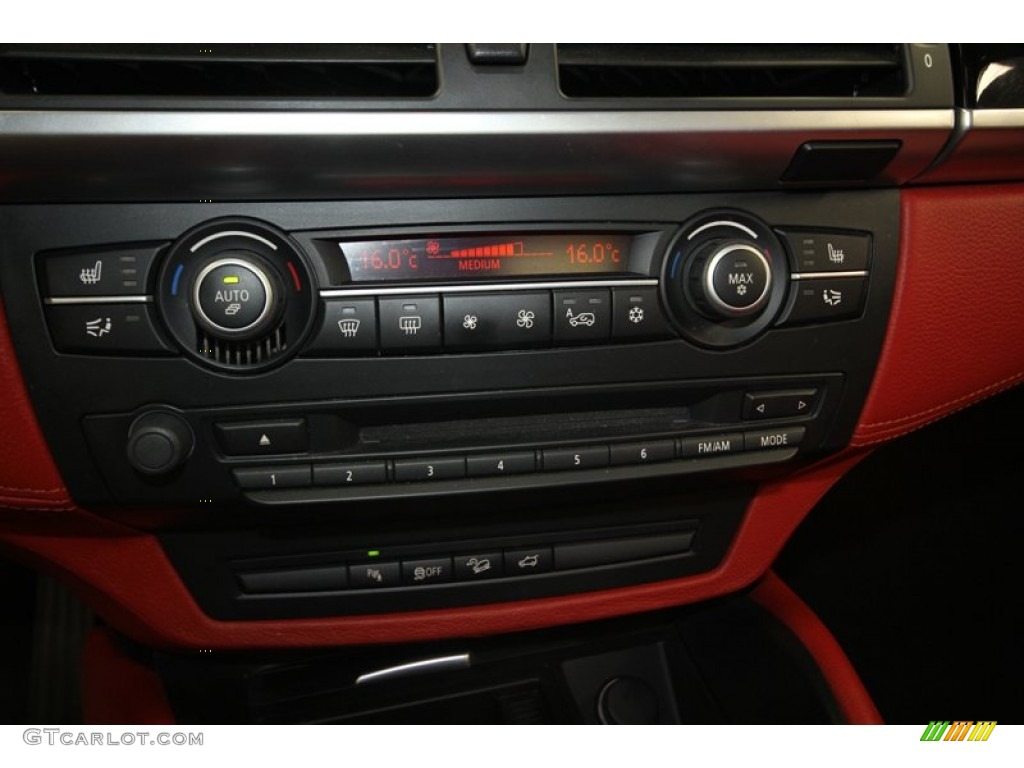 2011 BMW X5 M M xDrive Controls Photo #82064087