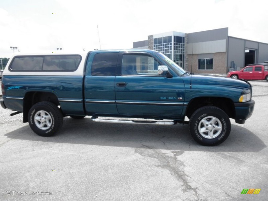 1997 Ram 1500 Sport Extended Cab 4x4 - Emerald Green Metallic / Mist Gray photo #1